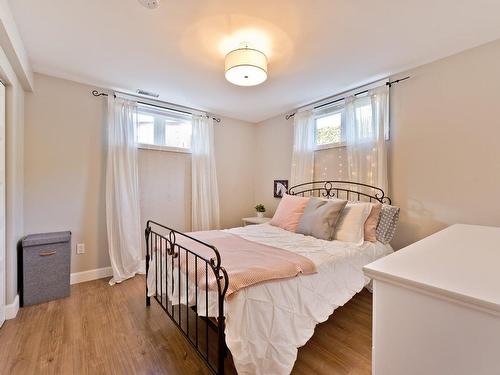 Chambre Ã Â coucher - 516 Rue Des Cerisiers, Coaticook, QC - Indoor Photo Showing Bedroom