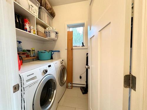 Salle de lavage - 2606  - 2608 Rue Mountain, Val-David, QC - Indoor Photo Showing Laundry Room