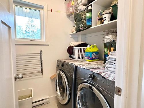 Salle de lavage - 2606  - 2608 Rue Mountain, Val-David, QC - Indoor Photo Showing Laundry Room