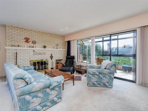 401-420 Linden Ave, Victoria, BC - Indoor Photo Showing Living Room With Fireplace