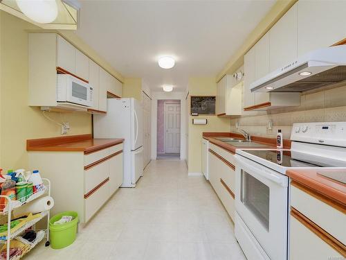 401-420 Linden Ave, Victoria, BC - Indoor Photo Showing Kitchen