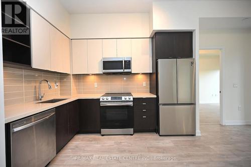 206 - 4655 Metcalfe Avenue, Mississauga, ON - Indoor Photo Showing Kitchen