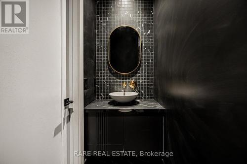 382 Rimilton Avenue, Toronto, ON - Indoor Photo Showing Bathroom