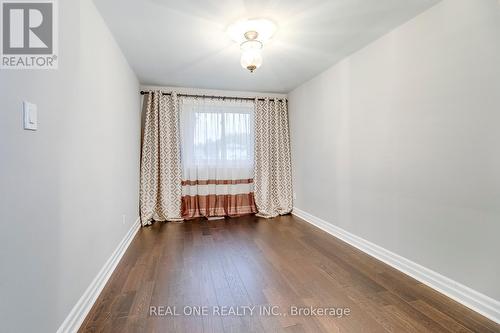 350 Trafalgar Court, Burlington, ON - Indoor Photo Showing Other Room