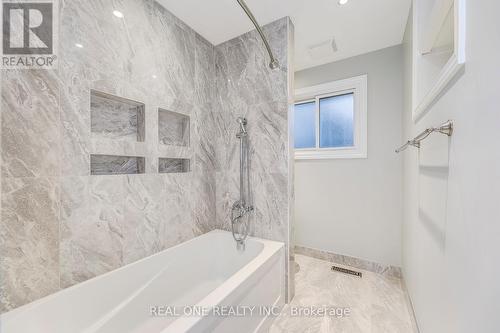 350 Trafalgar Court, Burlington, ON - Indoor Photo Showing Bathroom