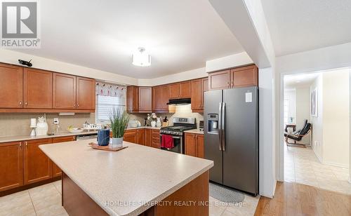 33 Bloom Drive, Brampton, ON - Indoor Photo Showing Kitchen