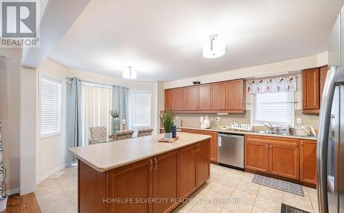 33 Bloom Drive, Brampton, ON - Indoor Photo Showing Kitchen With Double Sink