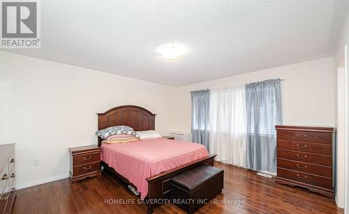 33 Bloom Drive, Brampton, ON - Indoor Photo Showing Bedroom