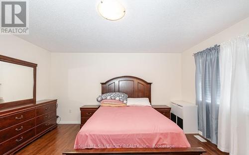 33 Bloom Drive, Brampton, ON - Indoor Photo Showing Bedroom