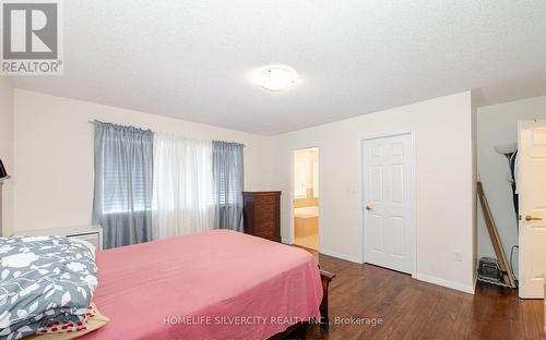 33 Bloom Drive, Brampton, ON - Indoor Photo Showing Bedroom