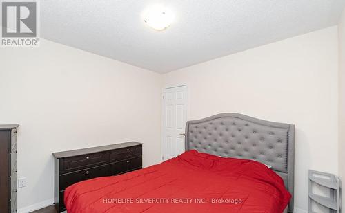 33 Bloom Drive, Brampton, ON - Indoor Photo Showing Bedroom