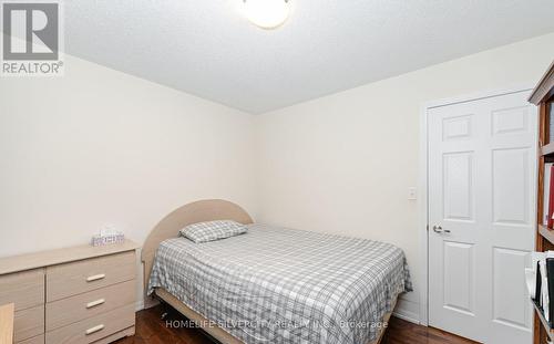 33 Bloom Drive, Brampton, ON - Indoor Photo Showing Bedroom