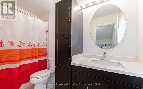 33 Bloom Drive, Brampton, ON - Indoor Photo Showing Bathroom