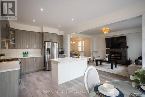 103 Kay Crescent, Centre Wellington, ON - Indoor Photo Showing Kitchen With Stainless Steel Kitchen With Upgraded Kitchen