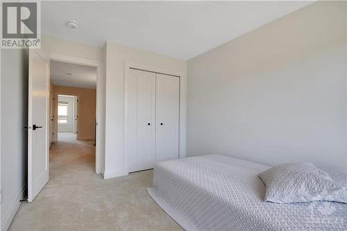 721 Capricorn Circle, Ottawa, ON - Indoor Photo Showing Bedroom