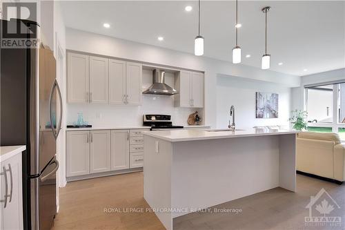 721 Capricorn Circle, Ottawa, ON - Indoor Photo Showing Kitchen With Stainless Steel Kitchen With Upgraded Kitchen