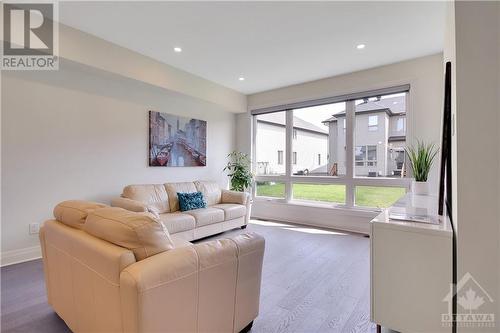 Plenty of Natural Light in this beautiful Living Room - 721 Capricorn Circle, Ottawa, ON - Indoor Photo Showing Living Room