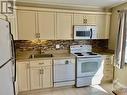 Upgraded kitchen - 2285 Stonehenge Crescent, Cyrville - Carson Grove - Pineview (2204 - Pineview), ON  - Indoor Photo Showing Kitchen 