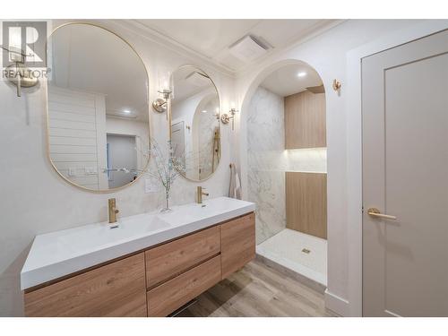 4937 Kyllo Road, 108 Mile Ranch, BC - Indoor Photo Showing Bathroom