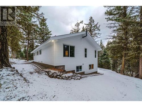 4937 Kyllo Road, 108 Mile Ranch, BC - Outdoor