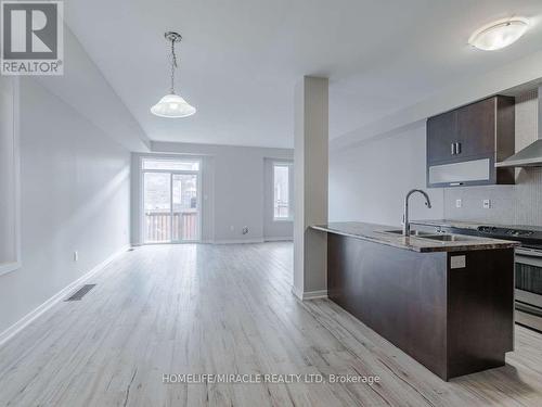 Upper - 414 Queen Mary Drive, Brampton, ON - Indoor Photo Showing Kitchen