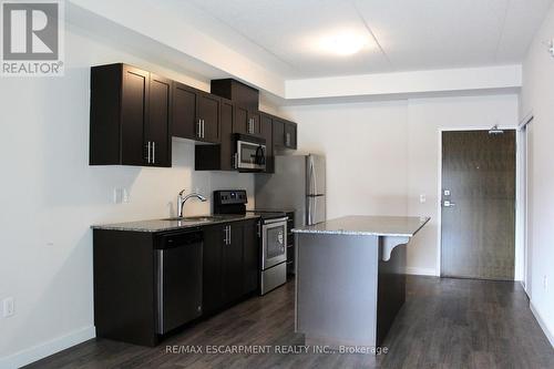 111 - 25 Kay Crescent, Guelph, ON - Indoor Photo Showing Kitchen