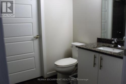 111 - 25 Kay Crescent, Guelph, ON - Indoor Photo Showing Bathroom