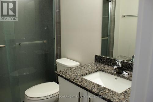 111 - 25 Kay Crescent, Guelph, ON - Indoor Photo Showing Bathroom