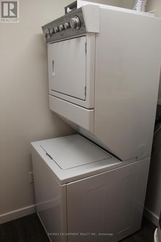 111 - 25 Kay Crescent, Guelph, ON - Indoor Photo Showing Laundry Room