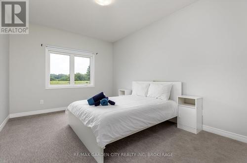 34 Bounty Avenue, Thorold (560 - Rolling Meadows), ON - Indoor Photo Showing Bedroom