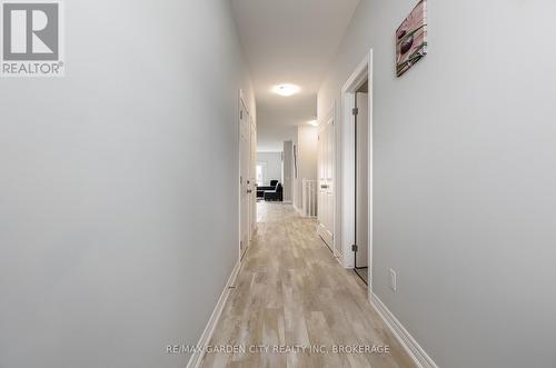 34 Bounty Avenue, Thorold (560 - Rolling Meadows), ON - Indoor Photo Showing Other Room