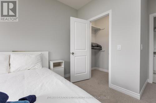 34 Bounty Avenue, Thorold (560 - Rolling Meadows), ON - Indoor Photo Showing Bedroom