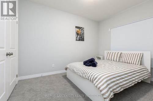 34 Bounty Avenue, Thorold (560 - Rolling Meadows), ON - Indoor Photo Showing Bedroom