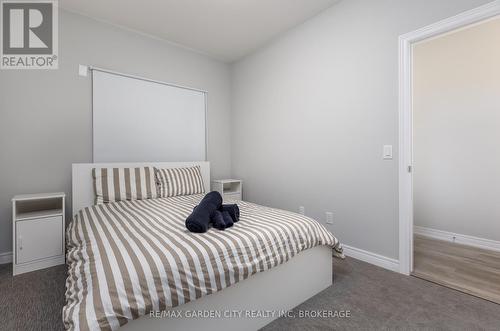 34 Bounty Avenue, Thorold (560 - Rolling Meadows), ON - Indoor Photo Showing Bedroom