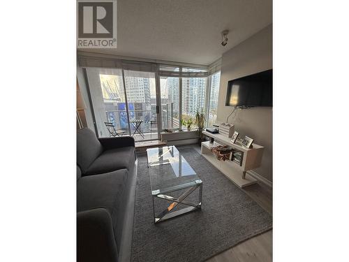 1207 689 Abbott Street, Vancouver, BC - Indoor Photo Showing Living Room