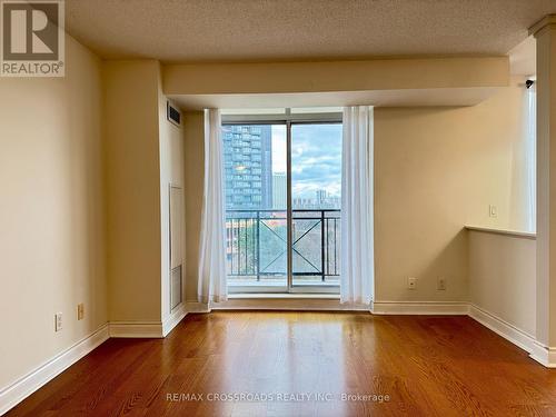 802 - 1103 Leslie Street, Toronto, ON - Indoor Photo Showing Other Room