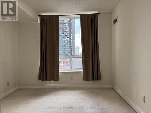 802 - 1103 Leslie Street, Toronto, ON - Indoor Photo Showing Other Room