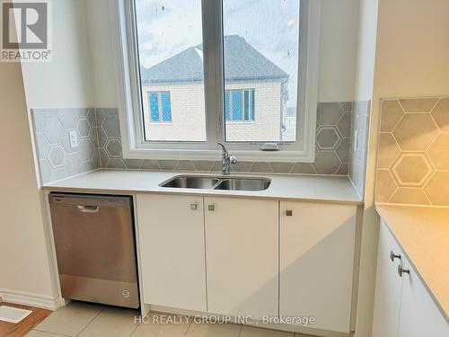 2925 Nakina Street, Pickering, ON - Indoor Photo Showing Kitchen With Double Sink