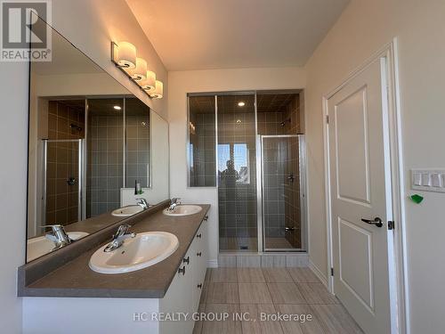 2925 Nakina Street, Pickering, ON - Indoor Photo Showing Bathroom