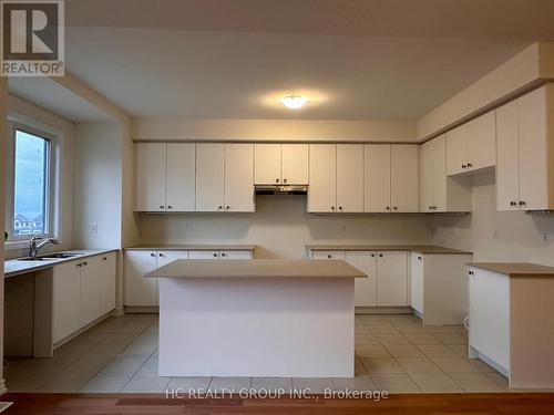 2925 Nakina Street, Pickering, ON - Indoor Photo Showing Kitchen