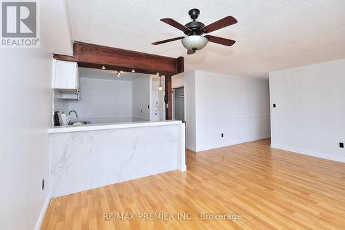 1901 - 10 Martha Eaton Way, Toronto, ON - Indoor Photo Showing Kitchen