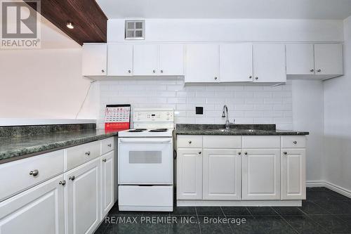 1901 - 10 Martha Eaton Way, Toronto, ON - Indoor Photo Showing Kitchen