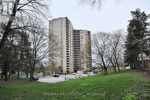 1901 - 10 Martha Eaton Way, Toronto, ON - Outdoor With Facade