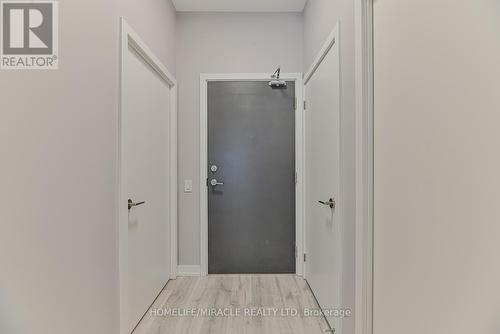 N337 - 7 Golden Lion Heights, Toronto, ON - Indoor Photo Showing Other Room