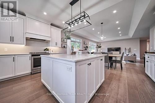 4605 Hancock Road, Clarington, ON - Indoor Photo Showing Kitchen With Upgraded Kitchen