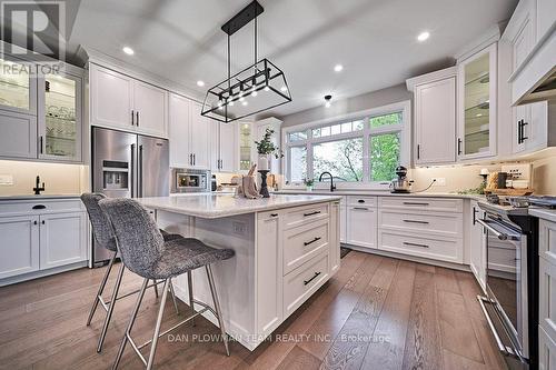 4605 Hancock Road, Clarington, ON - Indoor Photo Showing Kitchen With Upgraded Kitchen