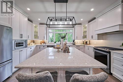 4605 Hancock Road, Clarington, ON - Indoor Photo Showing Kitchen With Stainless Steel Kitchen With Upgraded Kitchen