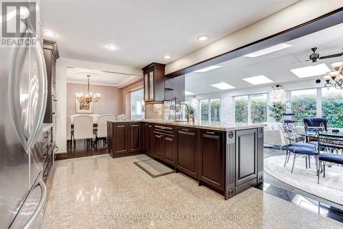 15 Shasta Drive, Vaughan, ON - Indoor Photo Showing Kitchen With Upgraded Kitchen