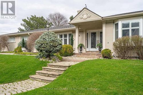 15 Shasta Drive, Vaughan, ON - Outdoor With Deck Patio Veranda With Facade