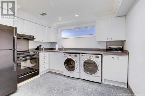 15 Shasta Drive, Vaughan, ON - Indoor Photo Showing Laundry Room